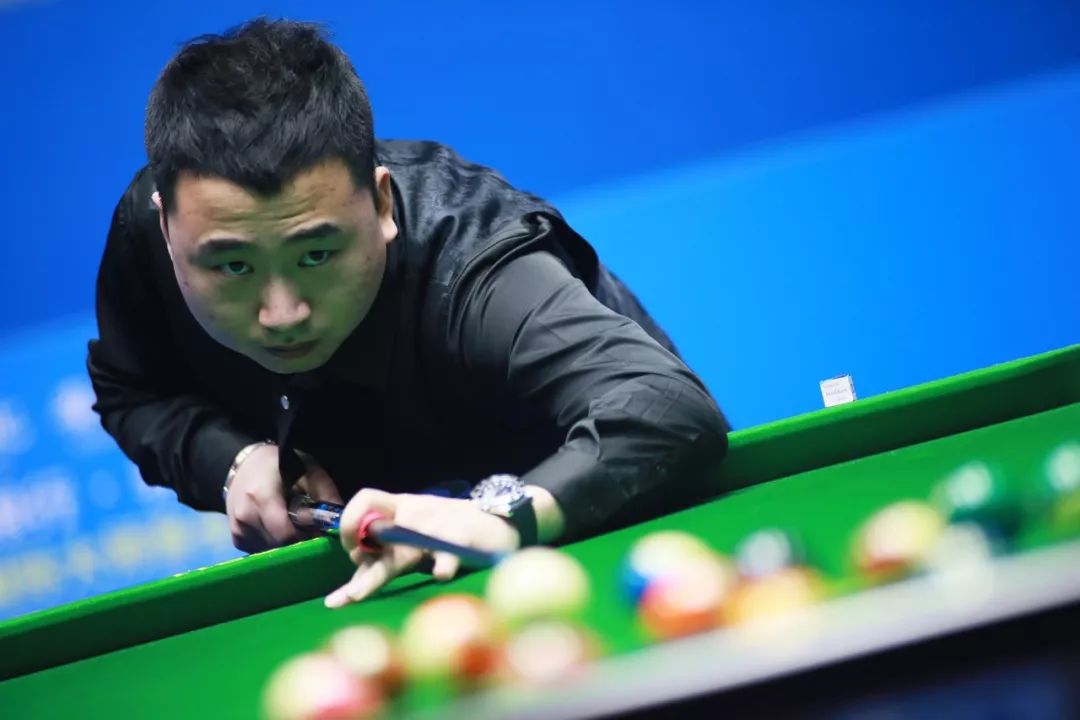 球场上激情 球场上激情