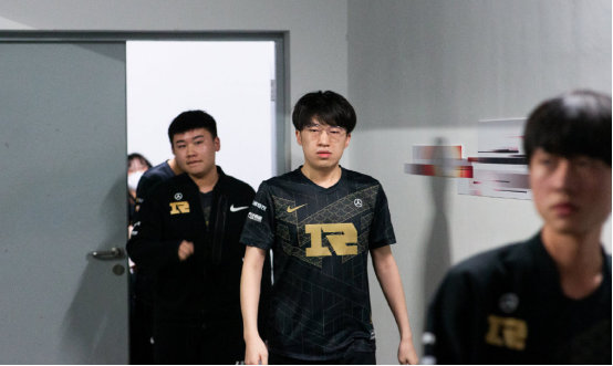 利用雷迪的 利用雷迪的