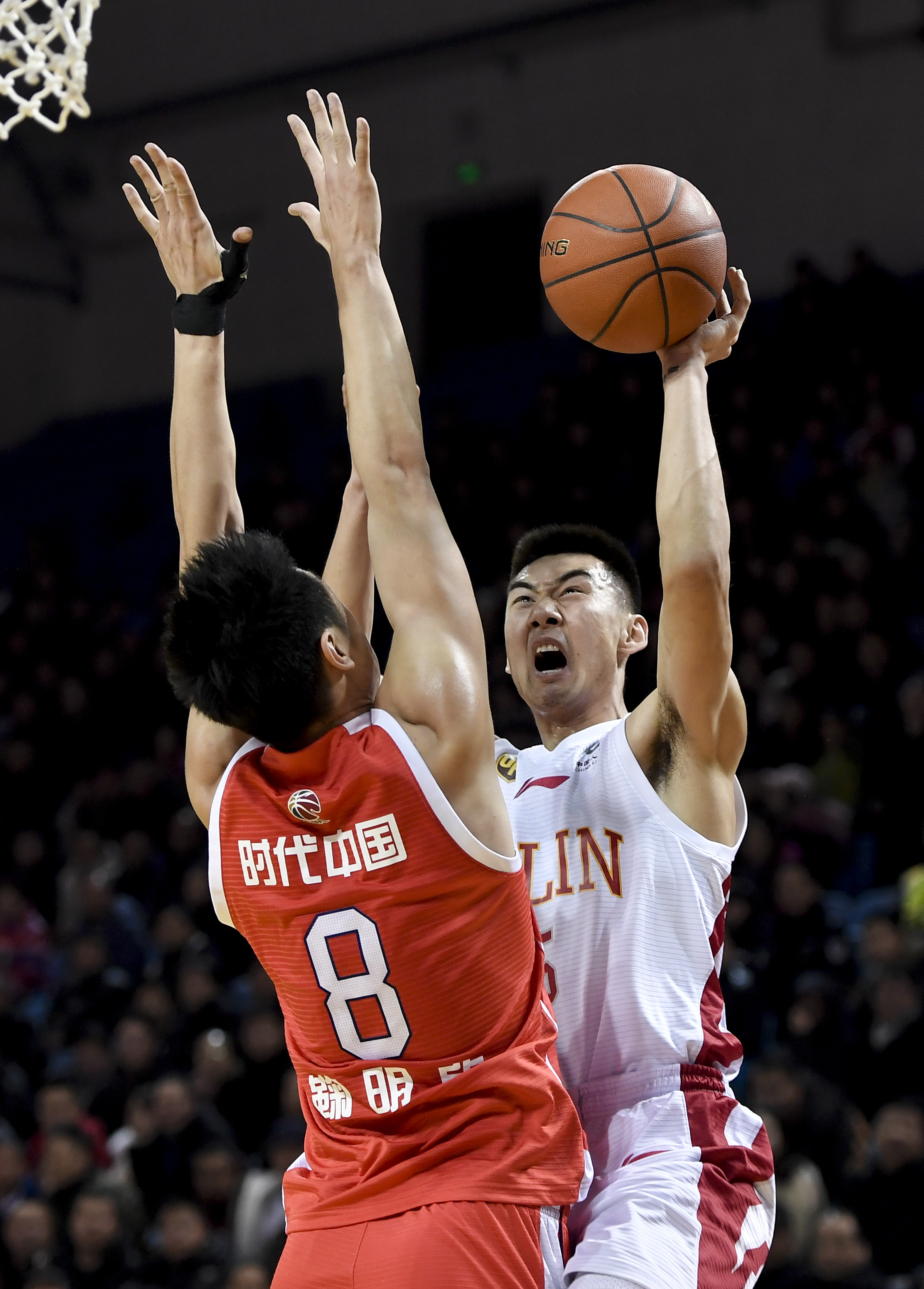 美媒评现役得分后卫排名：火箭铁闸登第七，湖人里夫斯跻身前十